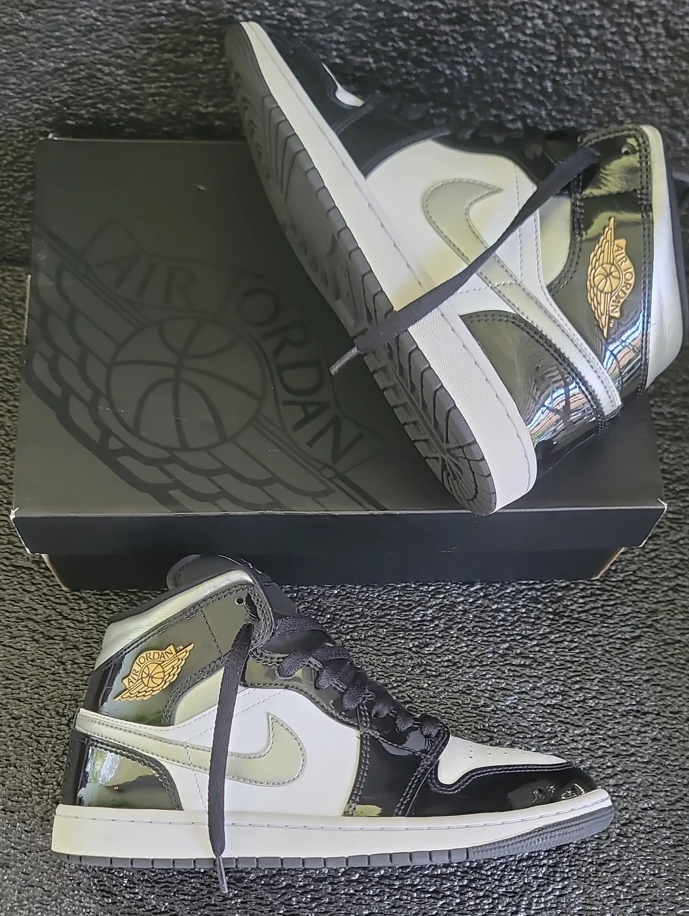 Nike Air Jordan 1 Mid SE 